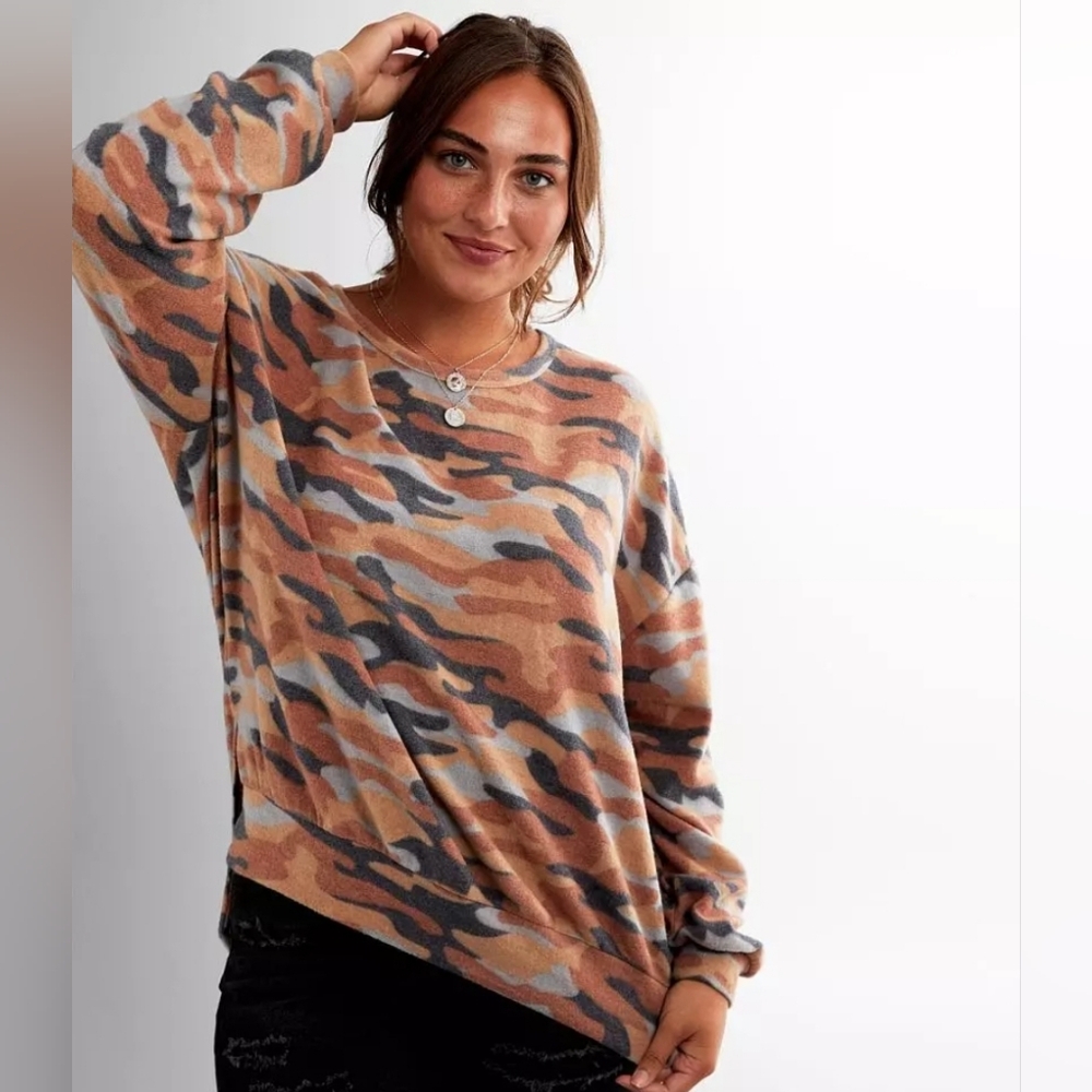 BKE Camouflage Long Sleeve Top Sz XL